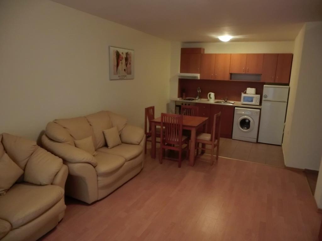 Apartment Panorama On Complex With Pools And Beach, Sveti Vlas Buitenkant foto