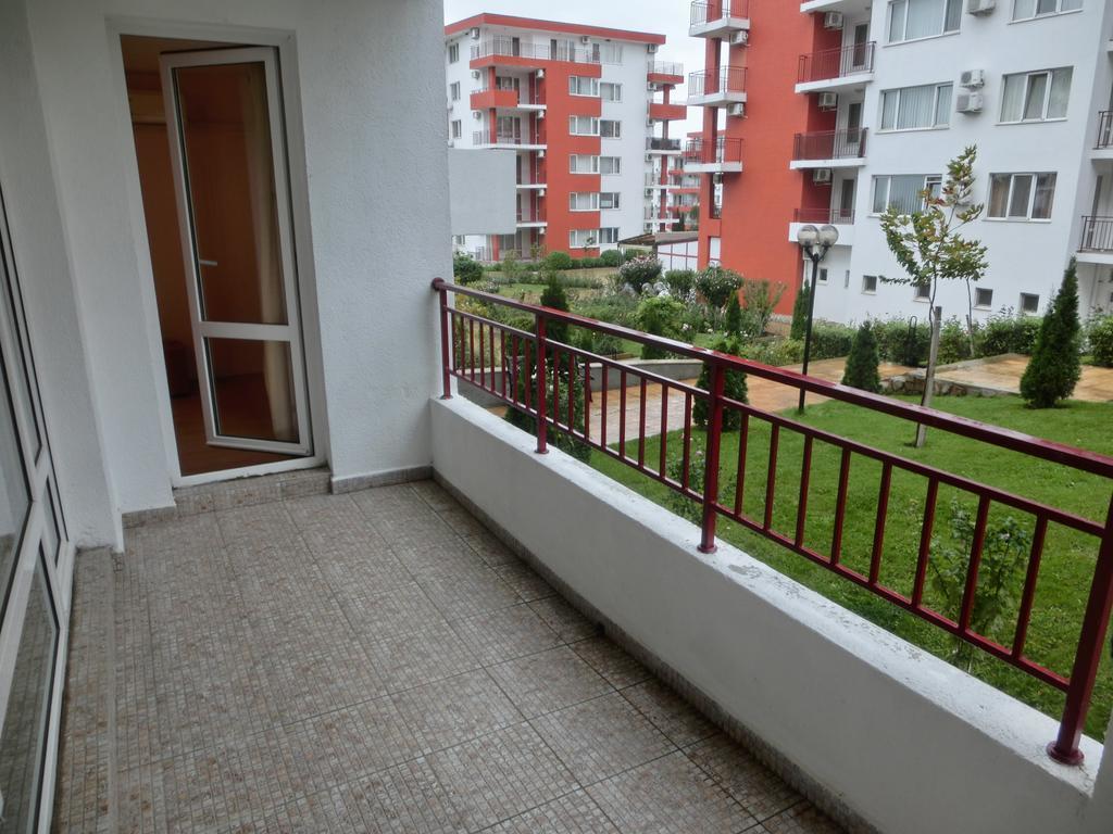 Apartment Panorama On Complex With Pools And Beach, Sveti Vlas Buitenkant foto