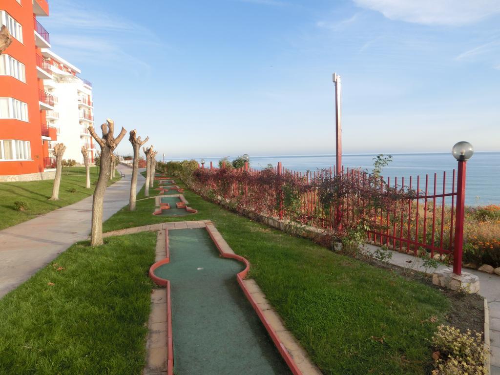 Apartment Panorama On Complex With Pools And Beach, Sveti Vlas Buitenkant foto