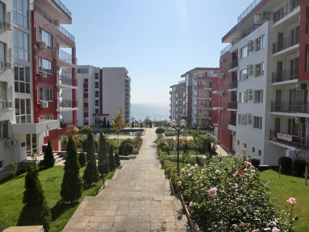 Apartment Panorama On Complex With Pools And Beach, Sveti Vlas Buitenkant foto