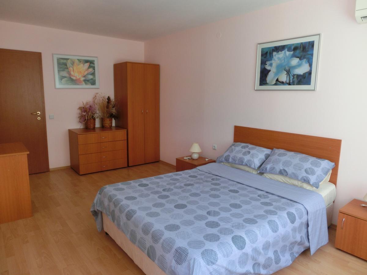 Apartment Panorama On Complex With Pools And Beach, Sveti Vlas Buitenkant foto