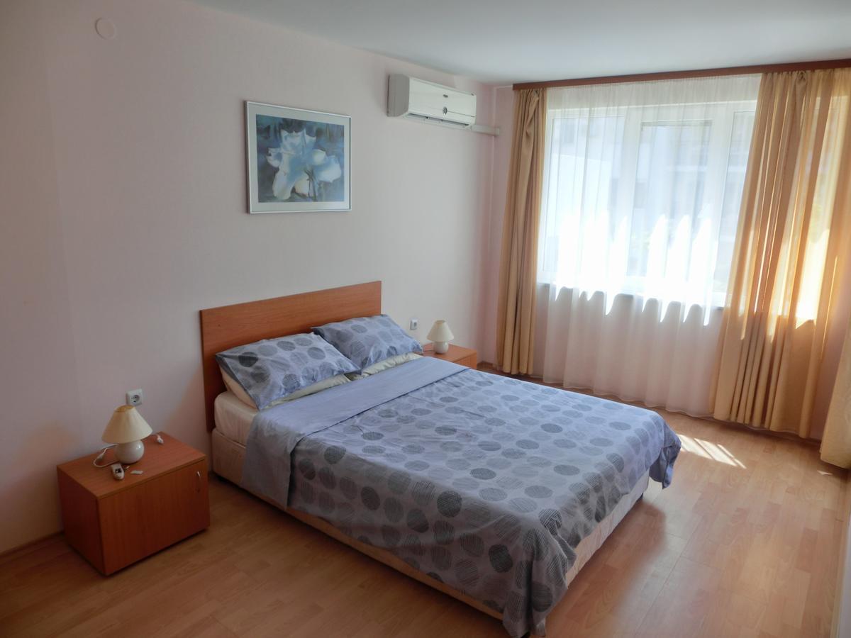 Apartment Panorama On Complex With Pools And Beach, Sveti Vlas Buitenkant foto