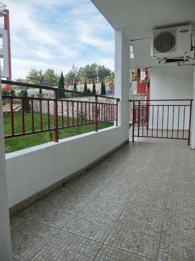 Apartment Panorama On Complex With Pools And Beach, Sveti Vlas Buitenkant foto